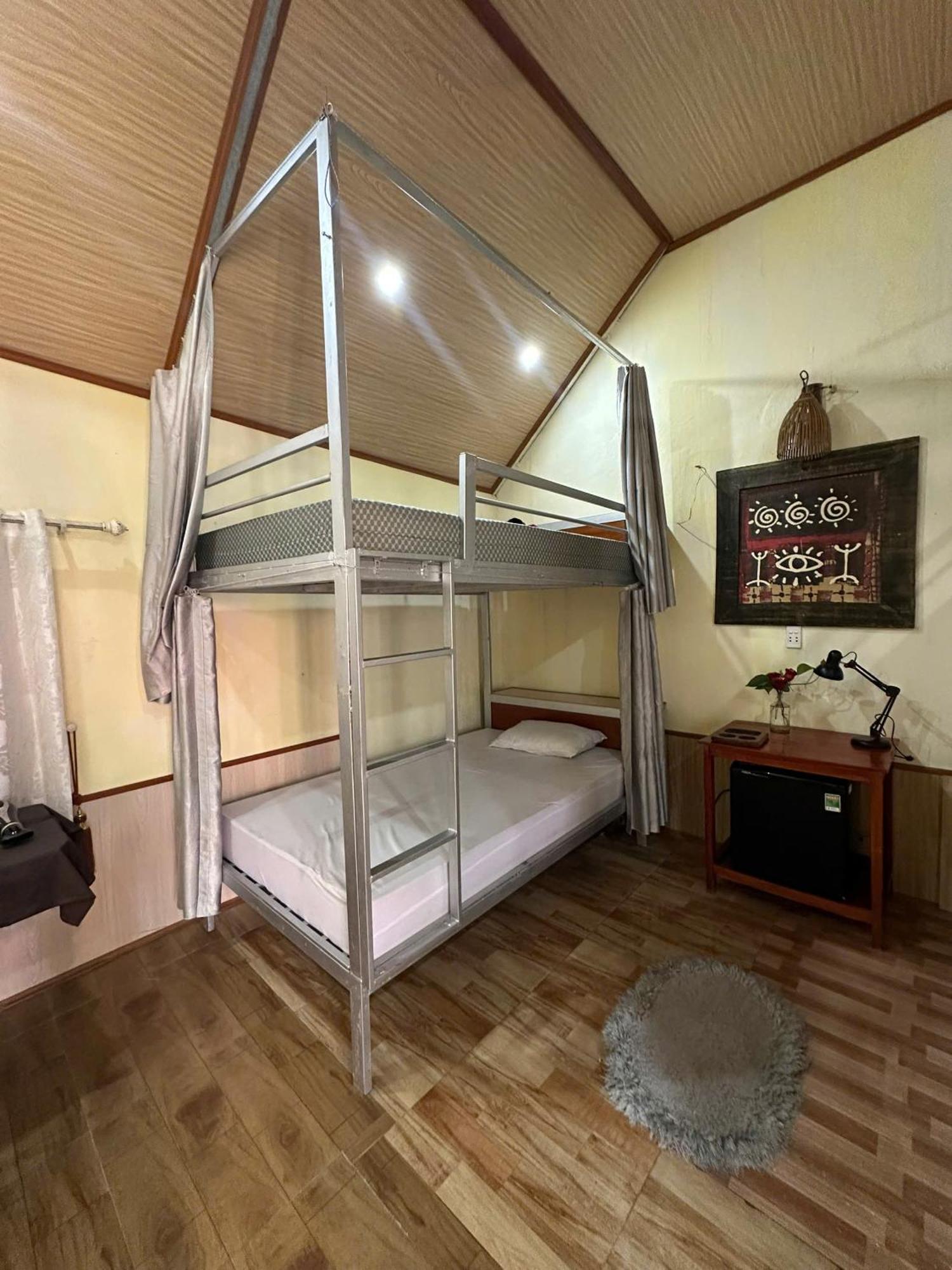 Highway 20 Homestay Фонгня Екстер'єр фото
