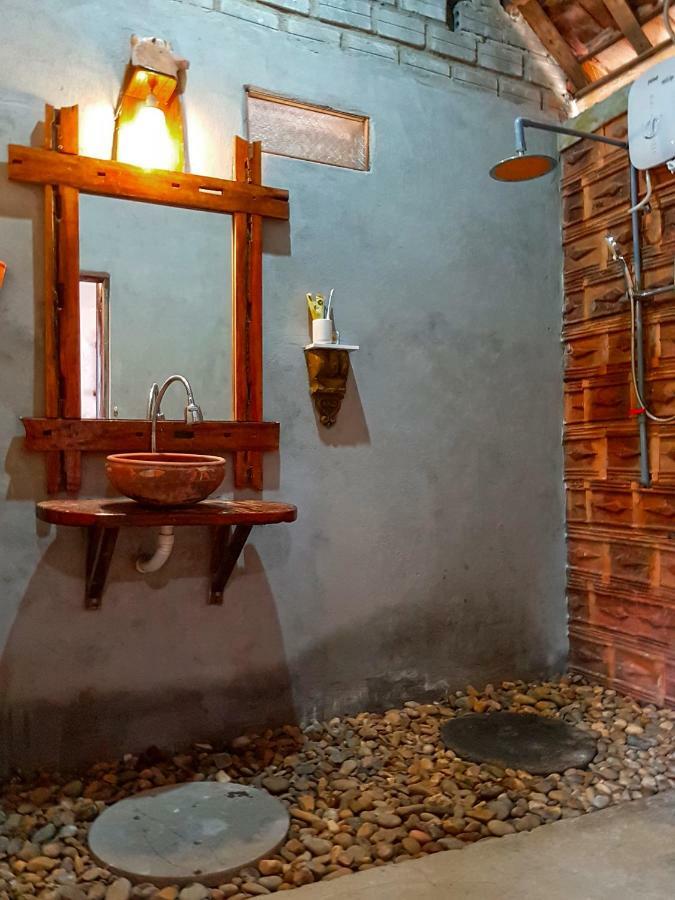 Highway 20 Homestay Фонгня Екстер'єр фото